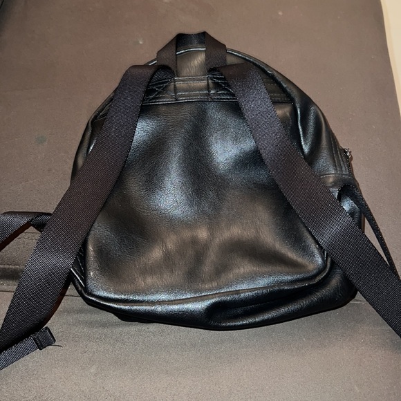 Pink backpack - Picture 2 of 2